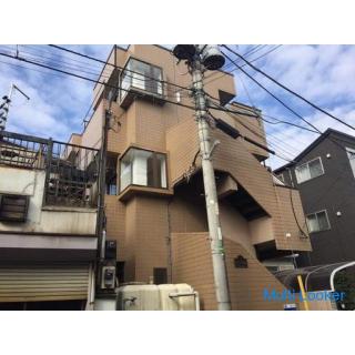 Möbelgeräte enthalten. Wenn Sie diesen Monat einen Vertrag haben, können Sie mit einem anfänglichen