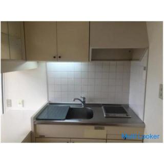 Eigentum mit Möbeln und Geräten. Wenn Sie diesen Monat einen Vertrag haben, können Sie mit einem anf