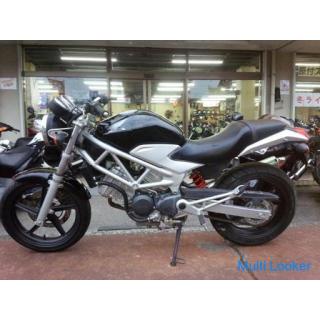 Honda VTR250FI Wassergekühlter 4-Takt V-Twin 250ccm Moriwaki Titanschalldämpfer Schwarz