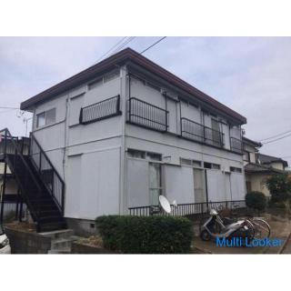 Möbelgeräte sind enthalten. Wenn Sie diesen Monat einen Vertrag haben, können Sie mit einem Gesamtan