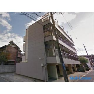 Eigentum mit Möbeln und Geräten. JR Sobu Line Chiba Station. Bad und WC getrennt.