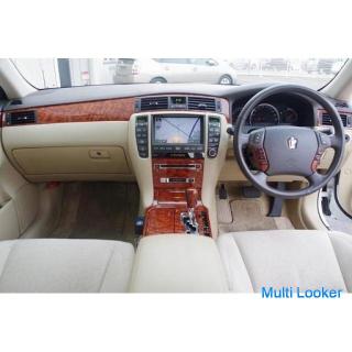Toyota Crown Royal Saloon
