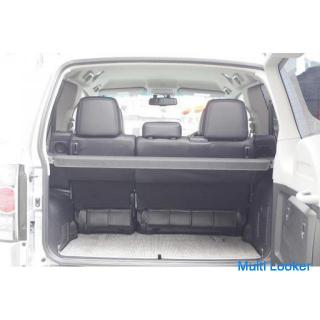 Spezieller SUV Mitsubishi Pajero!