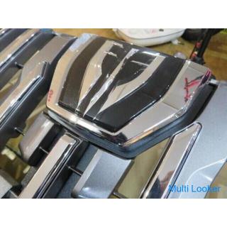 Toyota Esquire Frontgrill M320-28023 Neues unbenutztes Teil