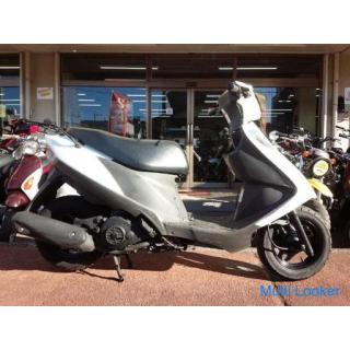 Suzuki Address V125G Diebstahlalarm Zigarre Sockel Netzteil Seitenständer Weiß