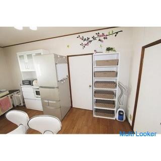 1 Minute zu Fuß vom Bahnhof entfernt! Ein sicheres Wohnheim, auch wenn Sie spät zurückkehren!