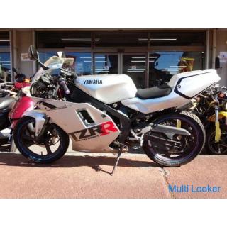 Yamaha TZR 50 R {wassergekühlter 2-Takt-Motor mit 7,2 PS} 6-Gang-Getriebe mit Zelle