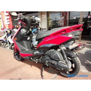 Yamaha Cygnus 125 XSR SE44J spätes Modell 4 Zyklus FI Auto mit Diebstahlalarm rot