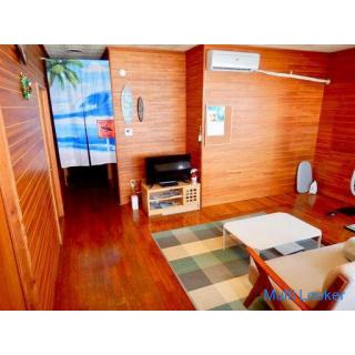 Haus mit privatem Zimmer teilen! Vertrag für 1 Monat mit Möbeln und Geräten