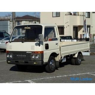 1984 Nissan Atlas 1 Tonne Laden Niederflur-Flachdieselfolienabdeckung Ein Jahr Inspektion