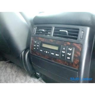 ● Kompatibel mit Eigenkrediten ● Land Cruiser 200 4.6 ZX registriert im Dezember 2013