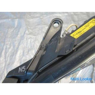 Toyota Noah ZRR70G linker Scheinwerfer