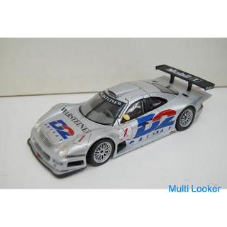 Maisto Mercedes Benz CLK-GTR Modell 1/18 Silberfigur Möwenflügel