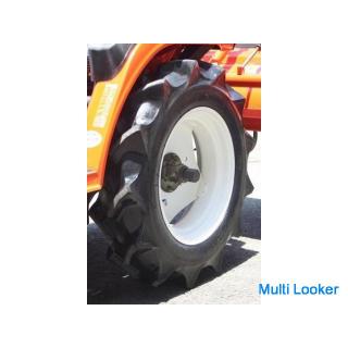 Kubota Traktor GB15 15 PS Servolenkung 4WD Automatisch horizontal