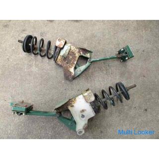 Canter FE70BB Ladefläche Aori-Dämpfer Links und rechts