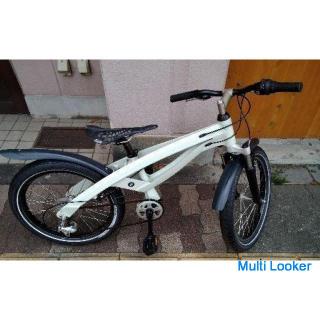 [BMW] 20-Zoll-JUNIOR CRUISE BIKE Aluminium / F-Federung / 7-Gang / Weiß
