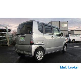 2017 Honda N-BOX ist auf Lager.