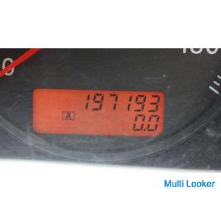 2011 Nissan Caravan 8-Sitzer.