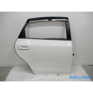 2013 Toyota Prius α ZVW40W Rechte hintere Türverkleidung