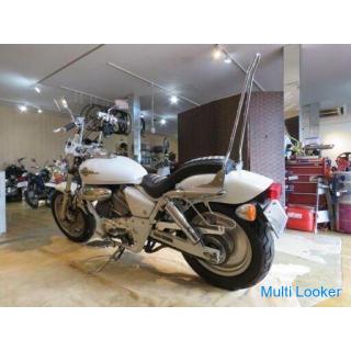 HONDA V-TWIN MAGNA MC29 250cc 29,583 km. Weiß