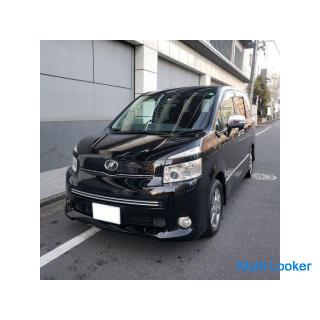 Toyota Voxy ZS Glitter 130.000 km. Echte HDD-Navigation & Full-Seg-TV & Farbrückkamera ETC E