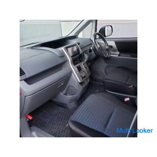 Toyota Voxy ZS Glitter 130.000 km. Echte HDD-Navigation & Full-Seg-TV & Farbrückkamera ETC E