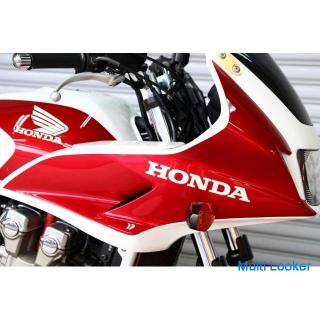 CB1300 Super Four / CB1300SF / 32.540 km. / Mit ETC / ABS-Spezifikation Auto / Titan-Schalldämpfer /