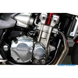 CB1300 Super Four / CB1300SF / 32.540 km. / Mit ETC / ABS-Spezifikation Auto / Titan-Schalldämpfer /