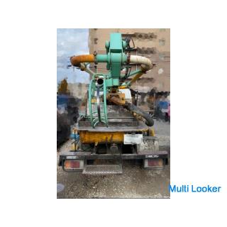 1996 Isuzu Elf Betonpumpenwagen Daiichi Techno Radicon mit zwei 4-stufigen Rutschen 17m über dem Bod