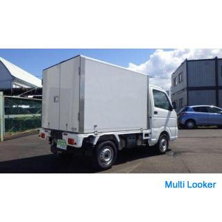 Carry Kühlwagen ist angekommen.