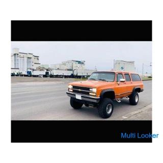 Chevrolet Suburban Lift Up Guter Zustand! 5-Sitzer Cargo Zulassung 5700cc 4-Gang AT