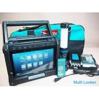 Makita CK1012 TV Combo Kit mit wiederaufladbarem Radio 18V Lithium Ionen 6.0Ah Smartphone wiederaufl