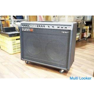 FENDER Gitarrenverstärker Combo THE TWIN Black Knob Bei diesem gibt es ein bisschen Verzerrung