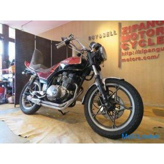 SUZUKI GSX250E GJ51B Kakerlake Schwarz Rot 250cc Produktion!