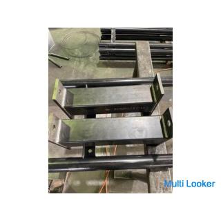 Bitte überlassen Sie uns die Schmiede- und Schweißarbeiten. Überprüfen Sie die Website unten, um zu 