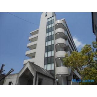 [2 Personen können einziehen] [Nähe Supermarkt] [Bequemes Einkaufen] [Warmwasser-Waschtoilette] [Auf