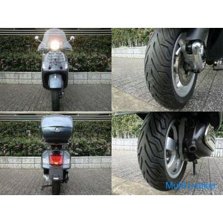 Seltene Seitenschlitze! Vespa GTS250IE letztes Modell 