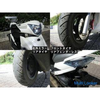 Leicht und kompakt! KYMCO GP125i Strong ~ 7.000km USB-Netzteil