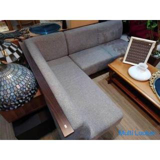 2-geteiltes großes L-förmiges Sofa