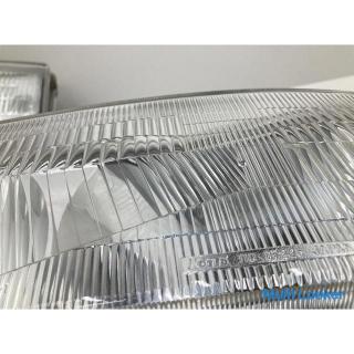 Guter Zustand Mitsubishi Fuso FB51AB Canter Original 24V Scheinwerfer links und rechts Set KOITO