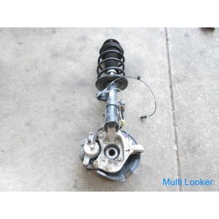 2011 Toyota Prius ZVW30 mit rechtem vorderem Achsschenkel