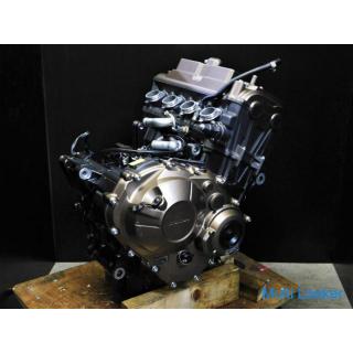 Honda CBR650R RH03 2019 Originalmotor 3.788 km. ♪ Zylinderkopfabdeckung