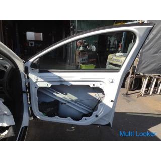 Volvo V40 MB4164T etc. Vordertür rechts 614 / weiß [5063]