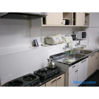 2 Gehminuten vom Bahnhof Iriya der Hibiya-Linie entfernt. 8 Gehminuten vom Bahnhof Uguisudani der Ya