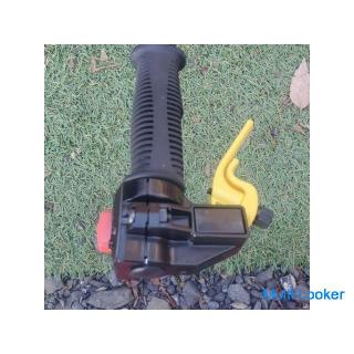 [Neu und alt] Exponate montiert Honda Motor Benzin Freischneider Grasmäher