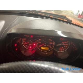 Sendungsfahrzeug. Daihatsu Copen MT Lowdown-Custom-Fahrzeug