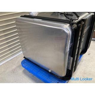 Neues Auto entfernt UD Trucks Quon Original-Aluminium-Kraftstofftank 200 Liter mit Strebe 700 × 600 