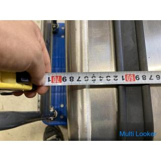 Neues Auto entfernt UD Trucks Quon Original-Aluminium-Kraftstofftank 200 Liter mit Strebe 700 × 600 