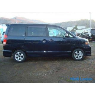 Toyota Voxy Z zuschaltbarer 4WD AT Laufleistung 128200km