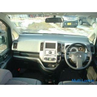 Nissan Serena 20RS 4WD AT Original-Navigations- / TV- / Rückmonitor-intelligenter Schlüssel